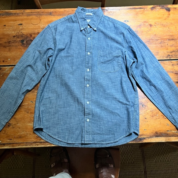 J. Crew Organic Cotton Chambray slim fit Men’s Shirt - Picture 3 of 3